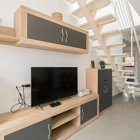 Nina Apartament San Juan de los Terreros
